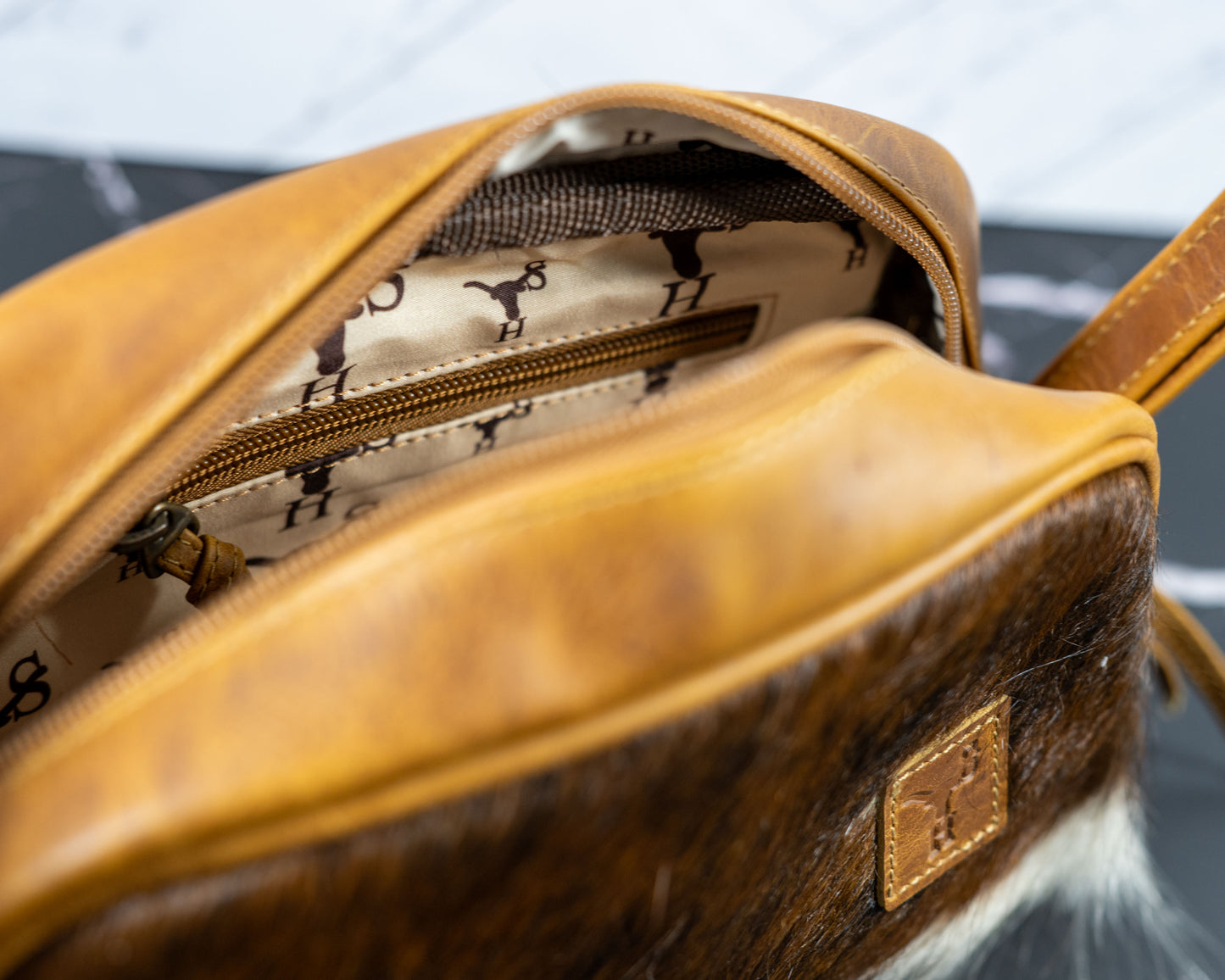 Cowhide Leather Toiletry Dopp Kit Travel Bag